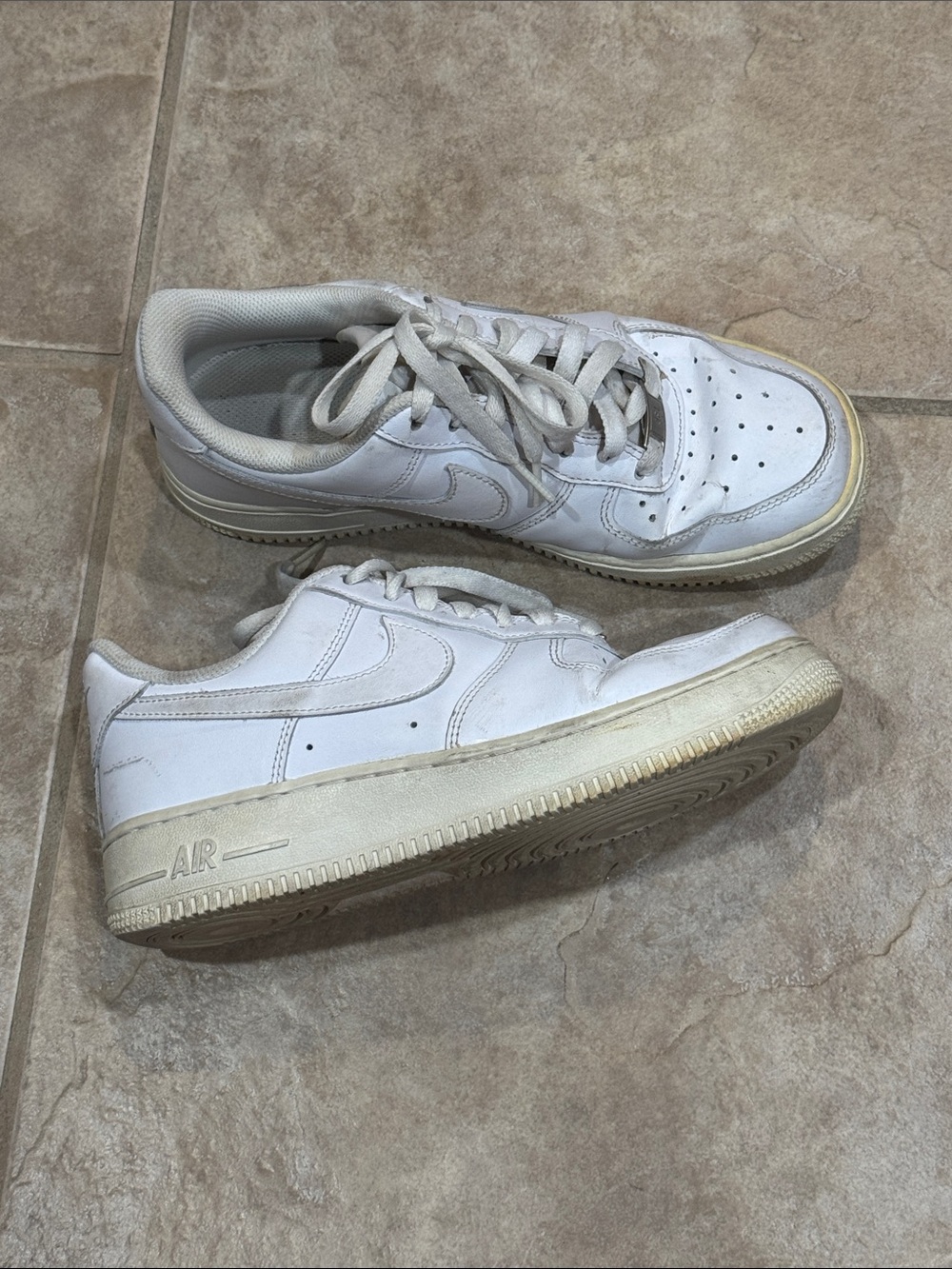 Women’s Nike Air Force 1. Size 7.5 - Picture 2 of 5